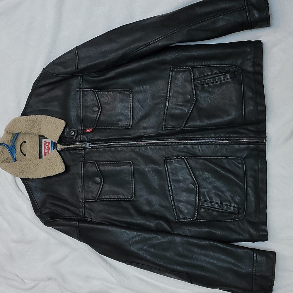 Mens Levi's size large black sherpa lined coat